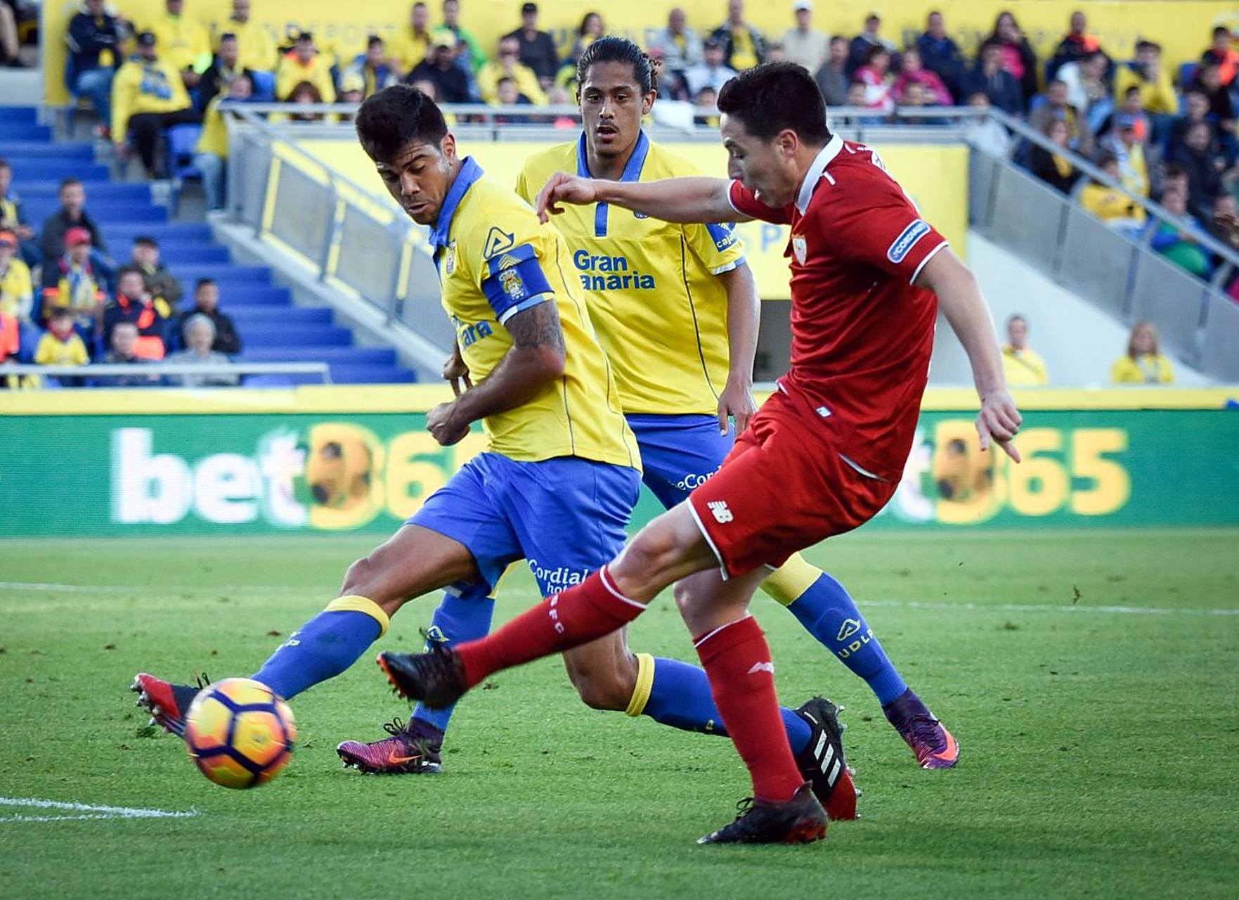 九游网页版入口-关键时刻突围战来临，马德里竞技围绕西甲遗憾出局，信心回归，阵容厚度经受考验